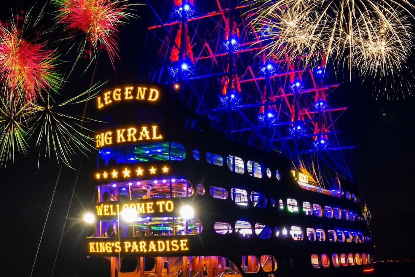 Легендарный закатный тур на лодке Big Kral